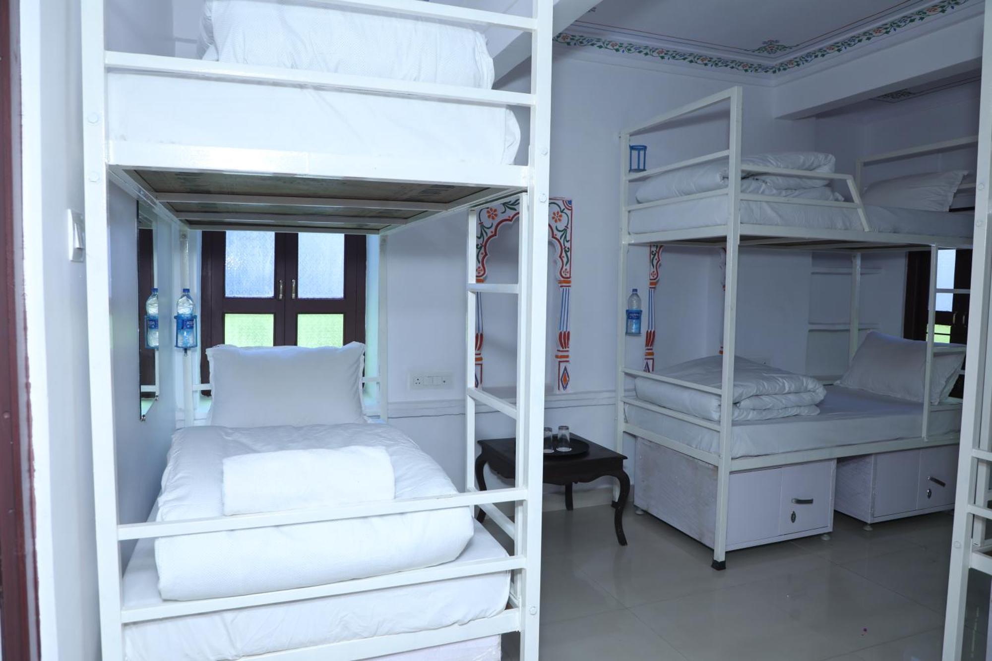 The Mama Hotel - Rooms And Dormitory Ουνταϊπούρ Εξωτερικό φωτογραφία